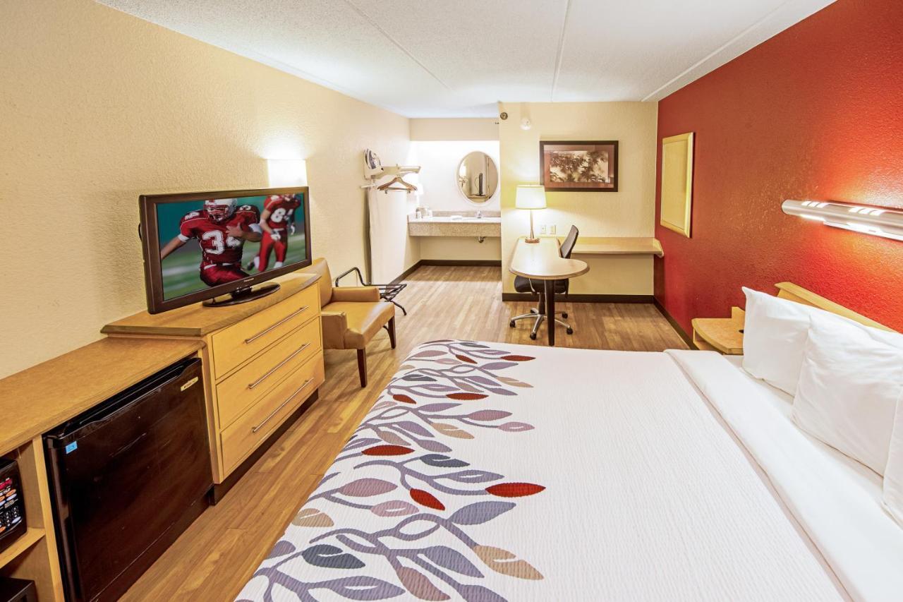 Red Roof Inn Fairmont Esterno foto