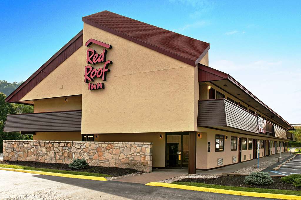 Red Roof Inn Fairmont Esterno foto