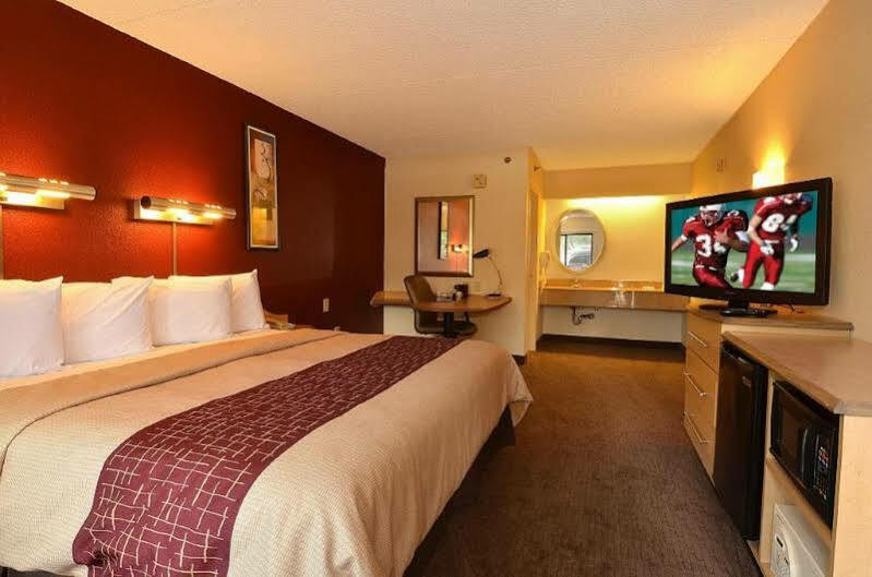 Red Roof Inn Fairmont Esterno foto
